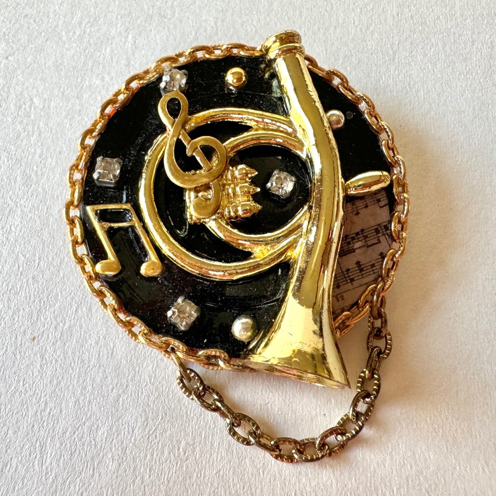 Music Horn Pin, black, gold